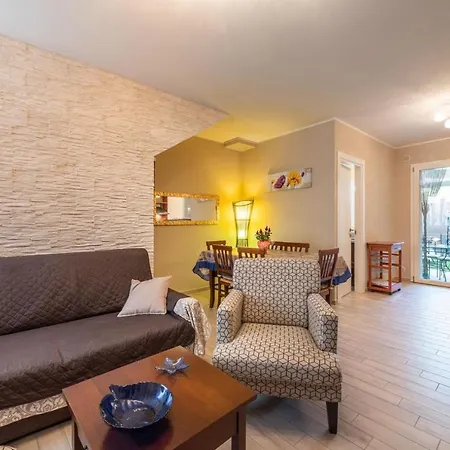 Casa Helen Apartment